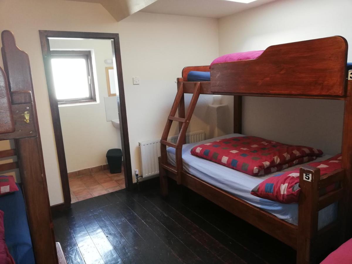 Aille River Tourist Hostel And Camping Дулин Экстерьер фото